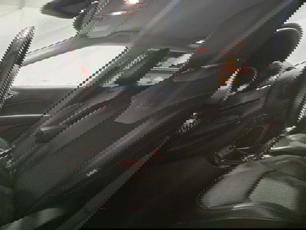 Jeep Compass usata a Massa-Carrara (17)