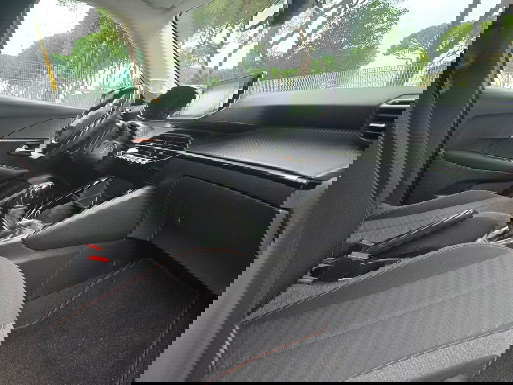 Peugeot 208 usata a Massa-Carrara (16)