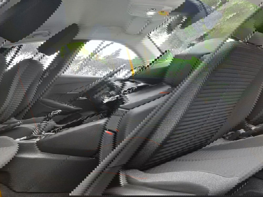 Peugeot 208 usata a Massa-Carrara (5)