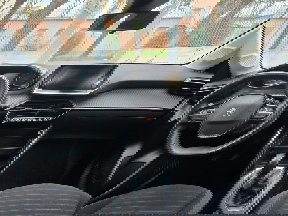 Peugeot 208 usata a Massa-Carrara (6)