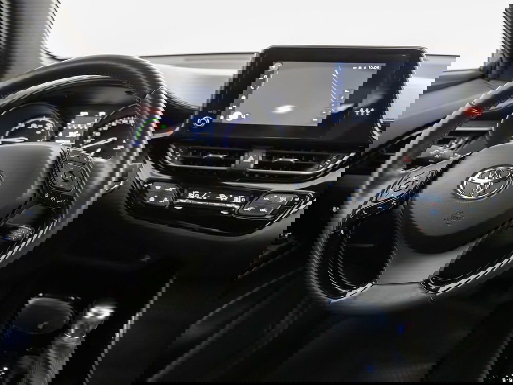 Toyota Toyota C-HR usata a Barletta-Andria-Trani (10)