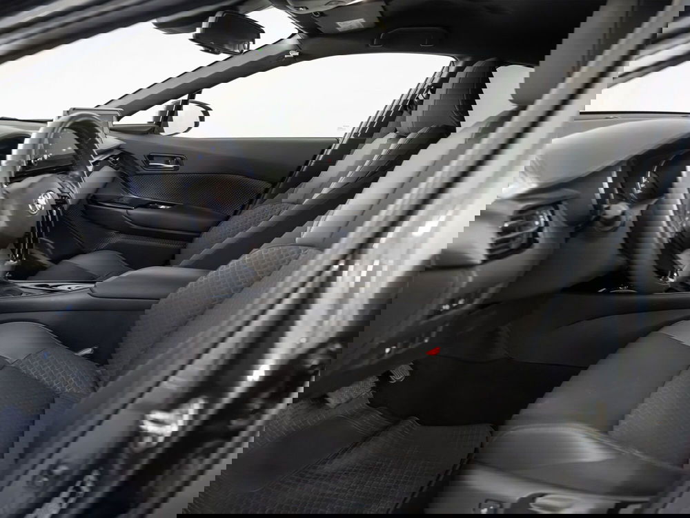 Toyota Toyota C-HR usata a Barletta-Andria-Trani (11)