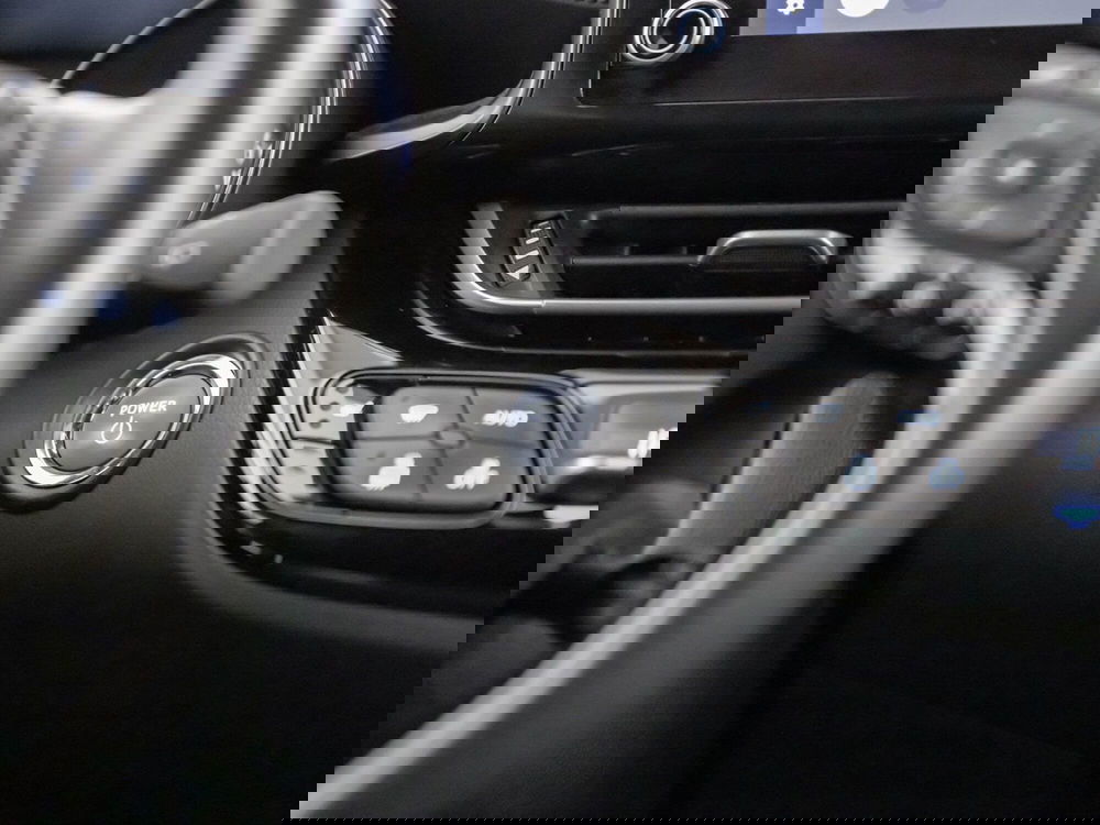 Toyota Toyota C-HR usata a Barletta-Andria-Trani (17)