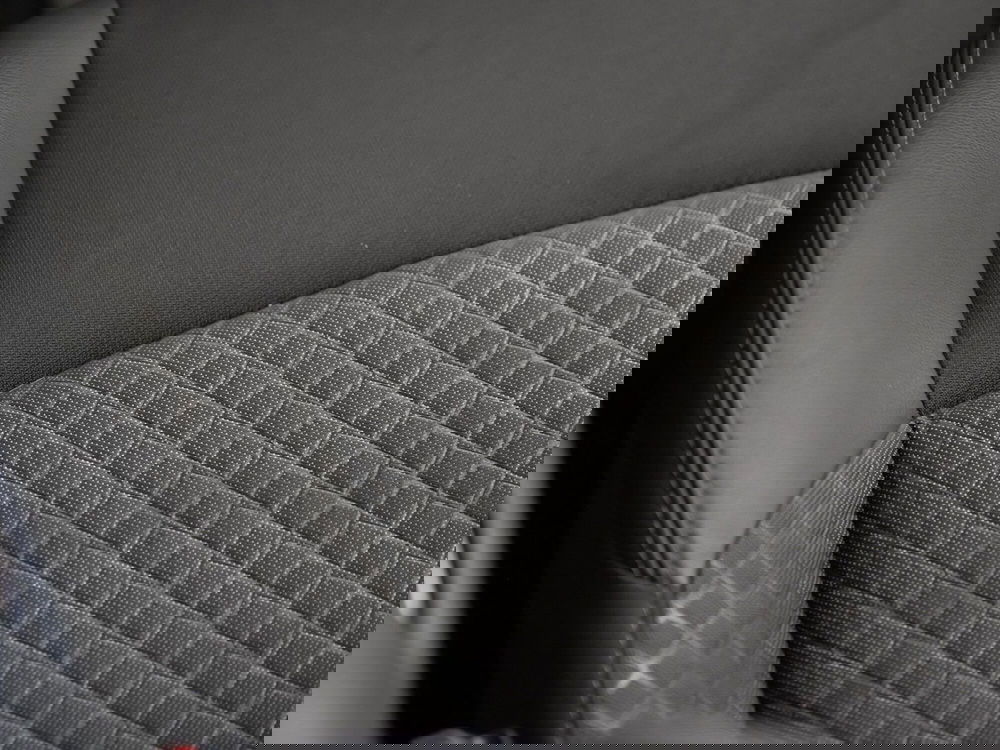 Toyota Toyota C-HR usata a Barletta-Andria-Trani (18)