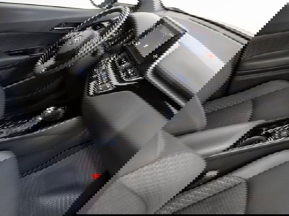 Toyota Toyota C-HR usata a Barletta-Andria-Trani (6)