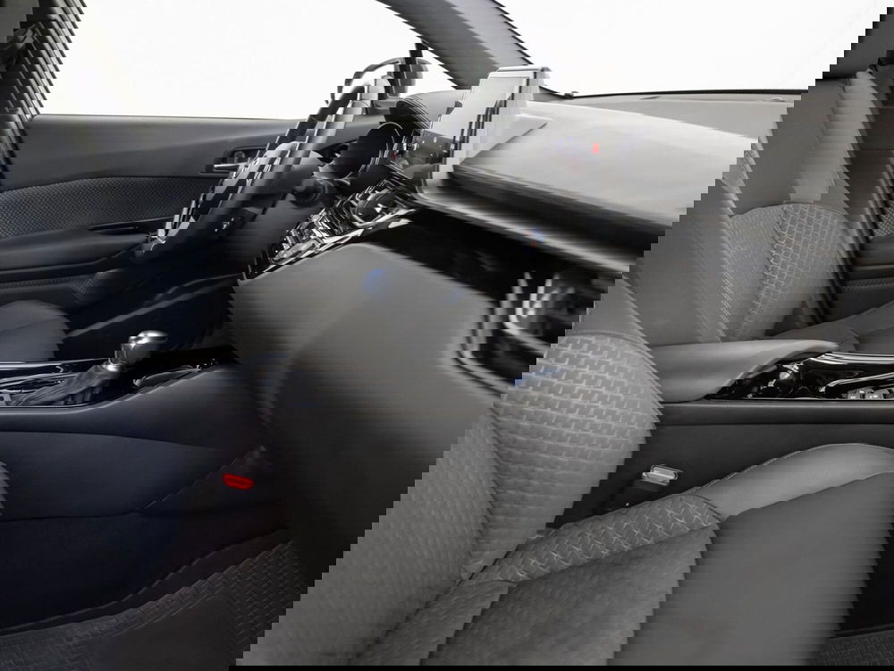 Toyota Toyota C-HR usata a Barletta-Andria-Trani (7)