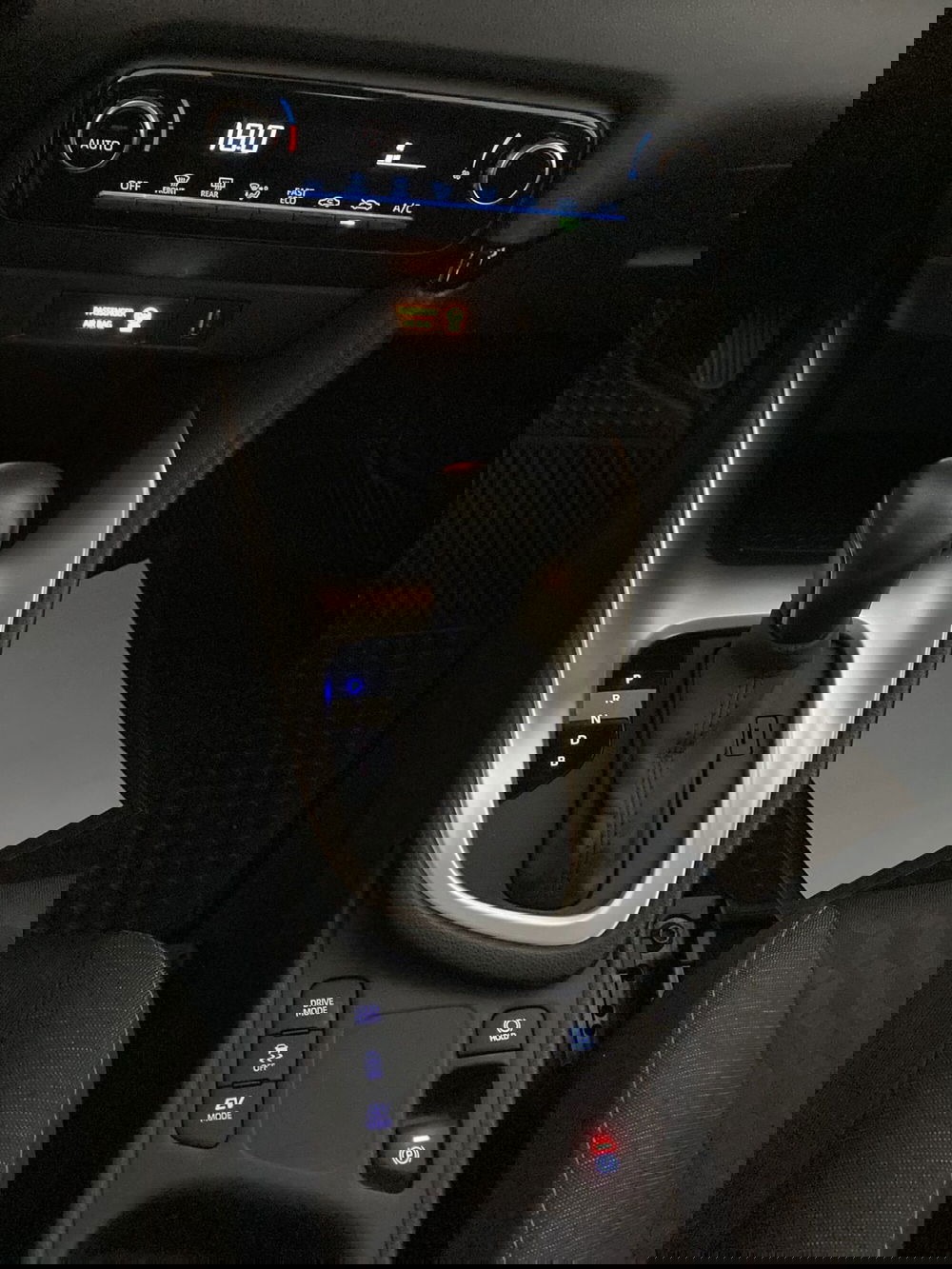 Toyota Yaris usata a Barletta-Andria-Trani (13)