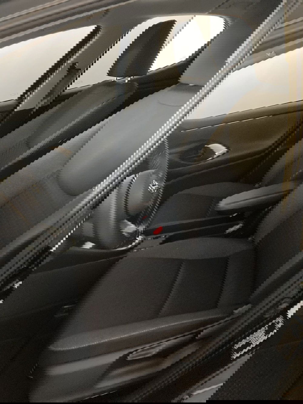 Toyota Yaris usata a Barletta-Andria-Trani (8)