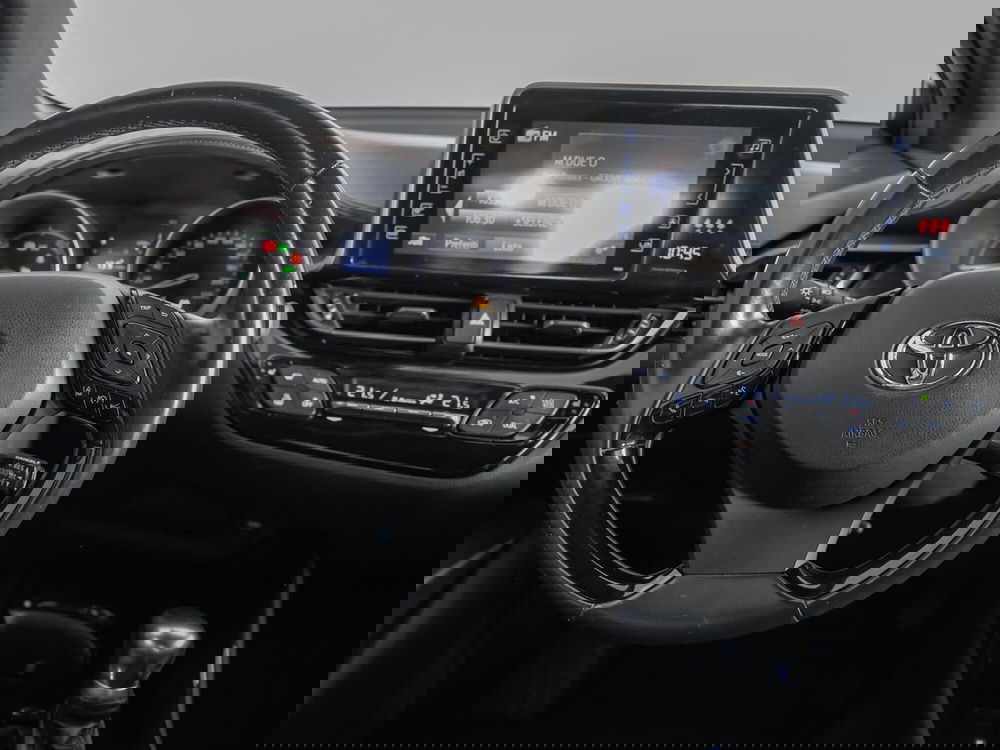 Toyota Toyota C-HR usata a Foggia (10)