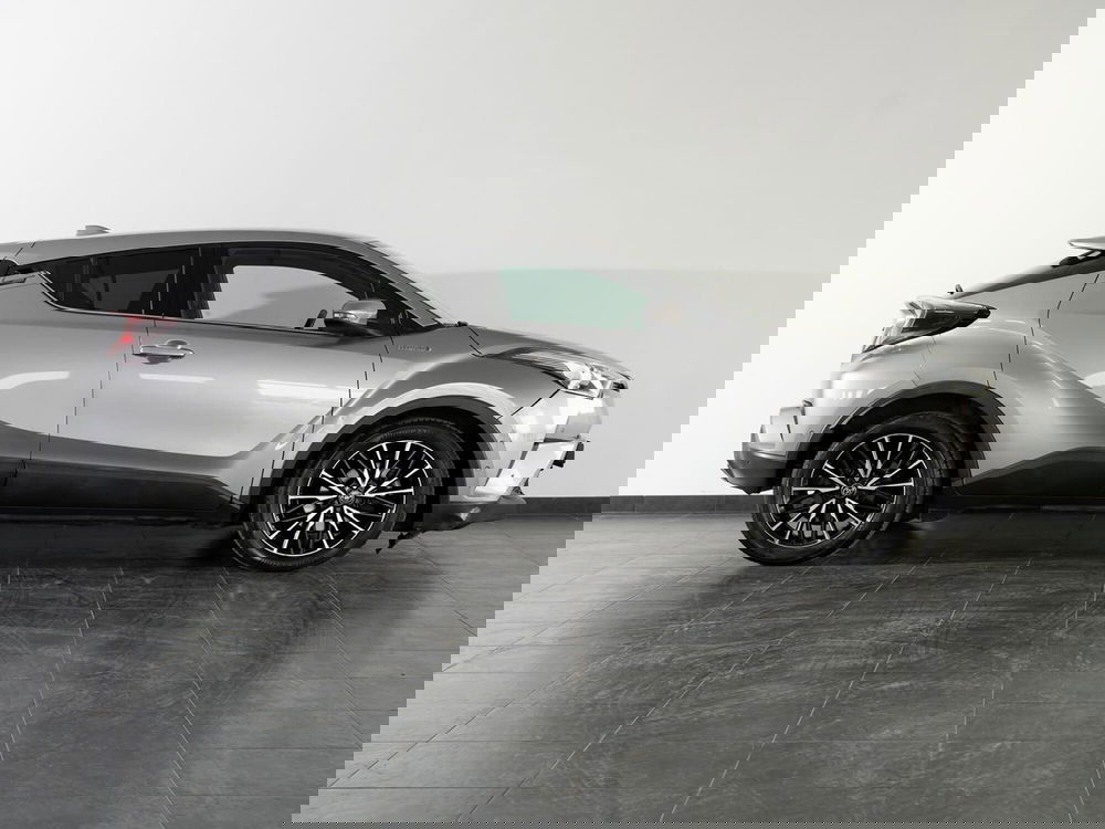 Toyota Toyota C-HR usata a Foggia (14)