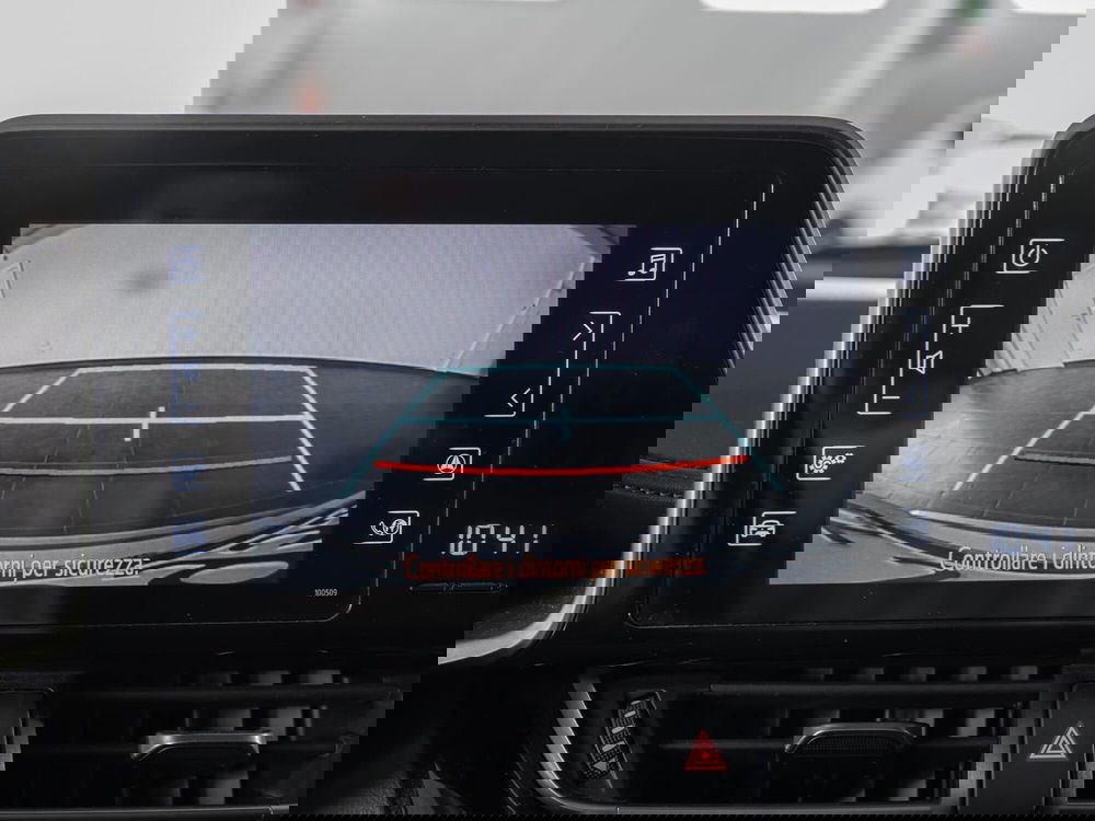 Toyota Toyota C-HR usata a Foggia (17)