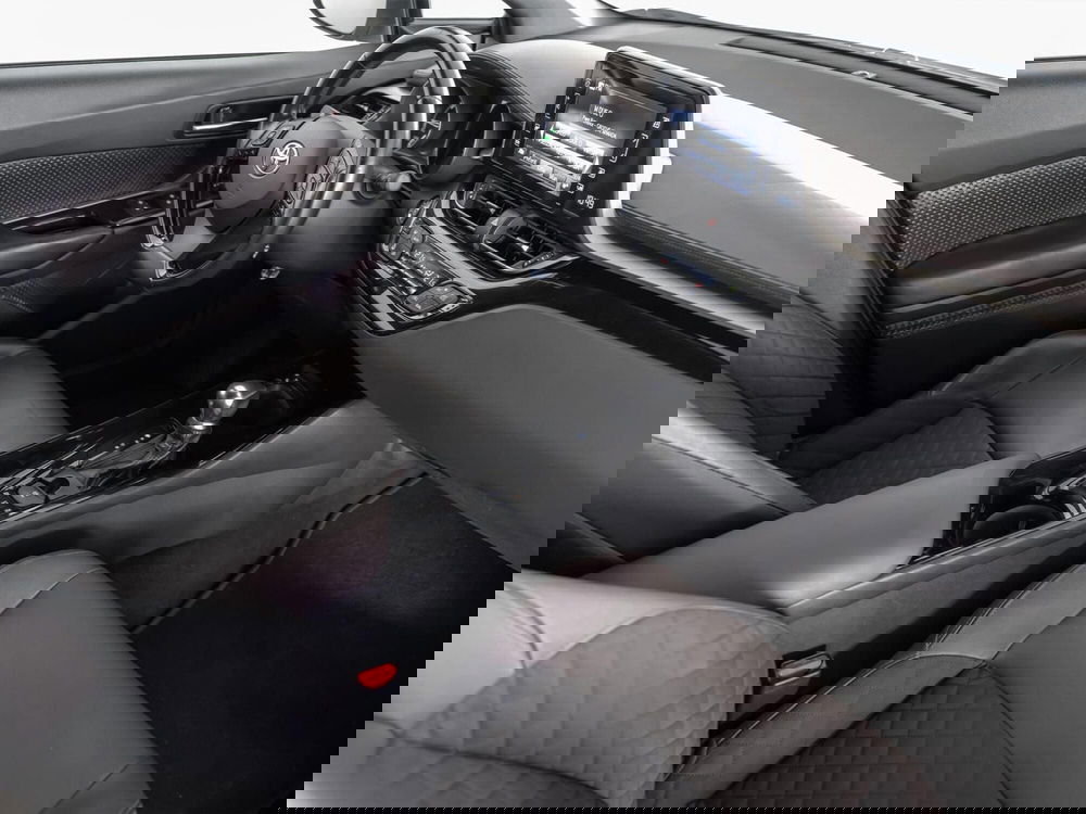 Toyota Toyota C-HR usata a Foggia (6)