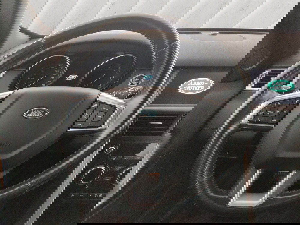 Land Rover Discovery Sport usata a Milano (11)