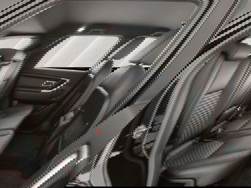 Land Rover Discovery Sport usata a Milano (5)