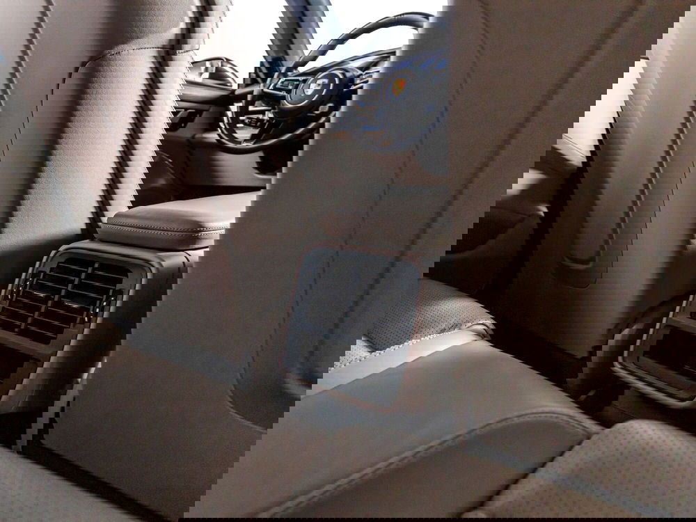 Porsche Taycan Cross Turismo usata a Firenze (12)