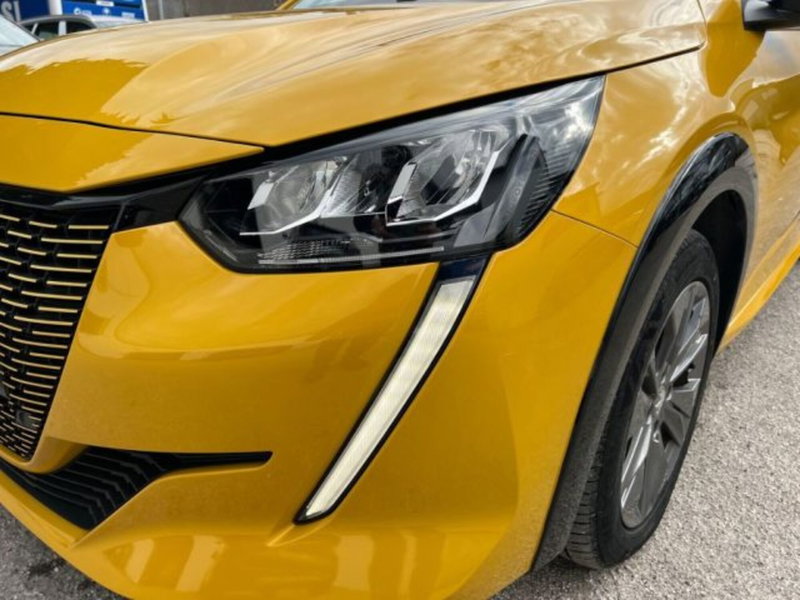 Peugeot 208 usata a Lecce (8)