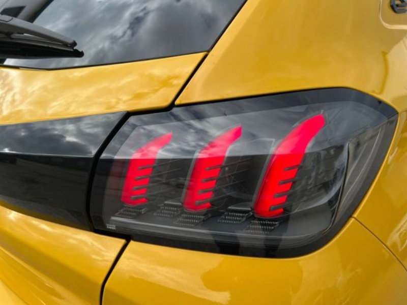 Peugeot 208 usata a Lecce (9)