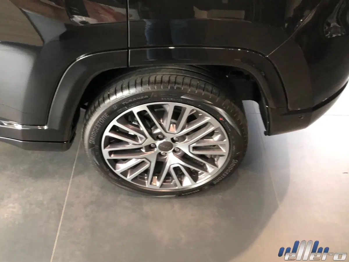 Jeep Compass nuova a Cuneo (10)
