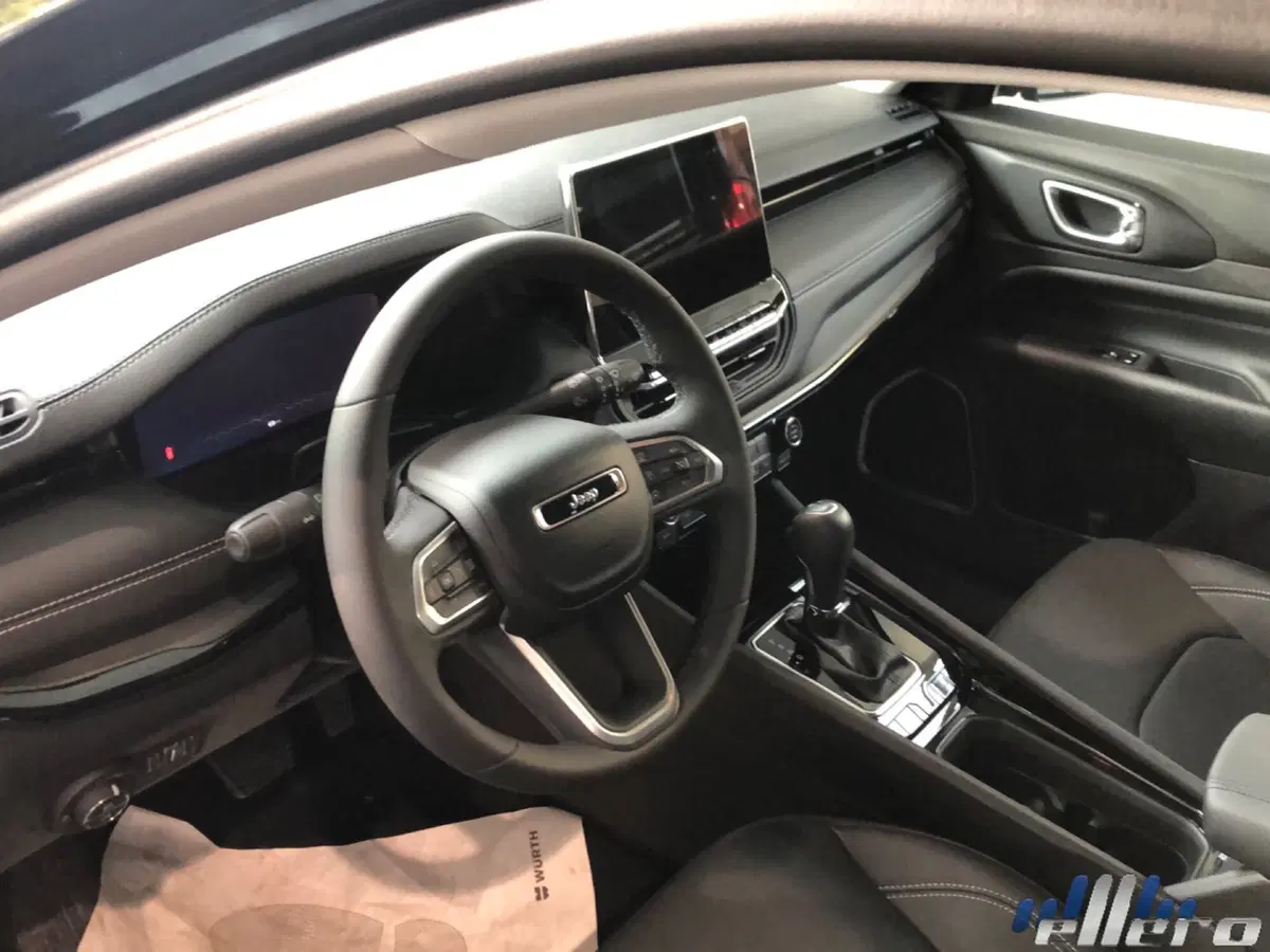 Jeep Compass nuova a Cuneo (14)