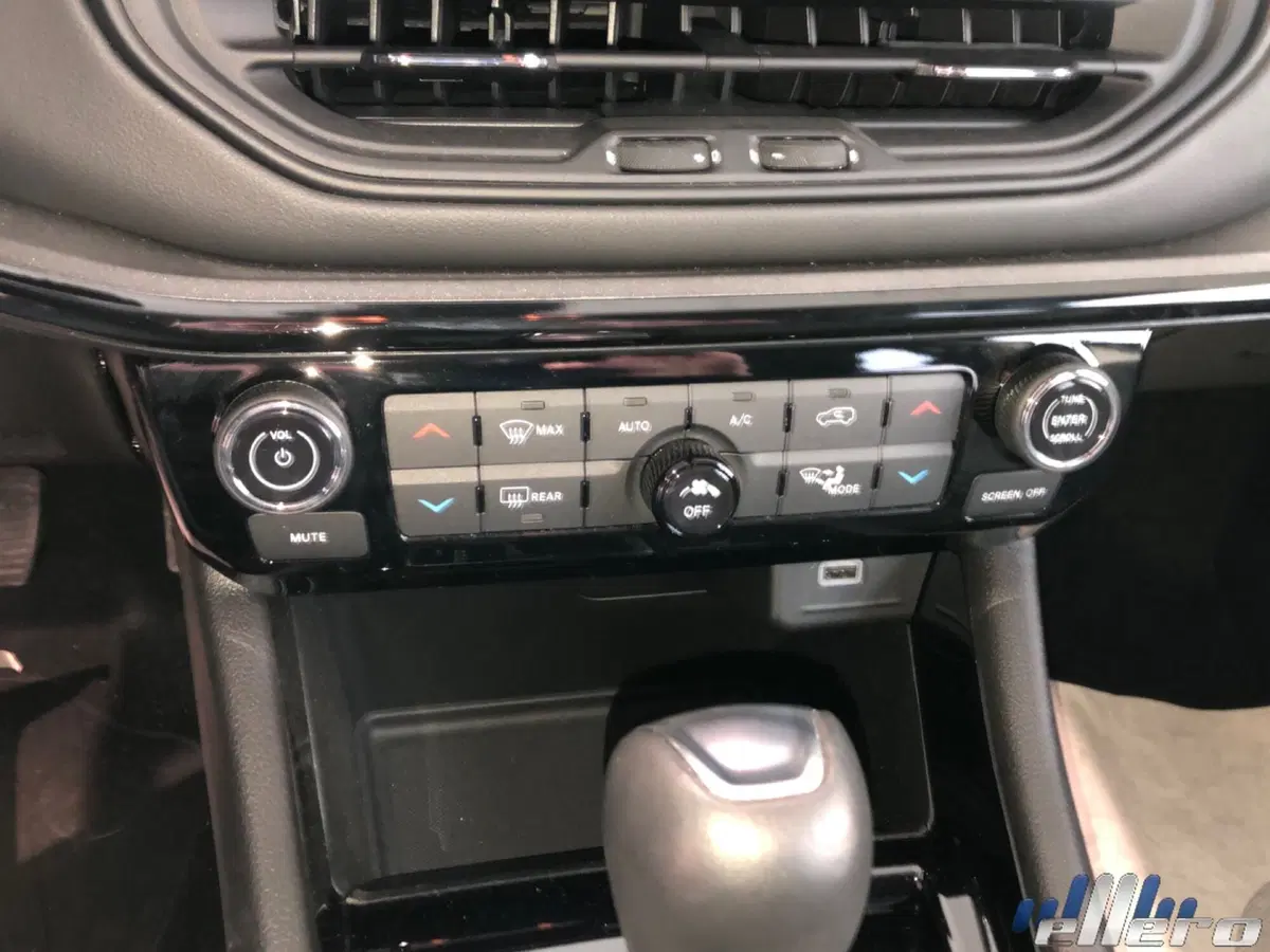 Jeep Compass nuova a Cuneo (16)