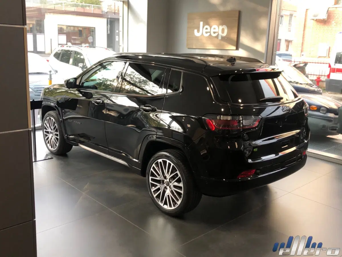 Jeep Compass nuova a Cuneo (3)
