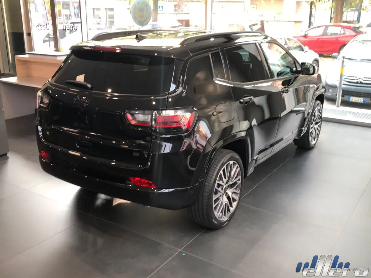 Jeep Compass nuova a Cuneo (5)