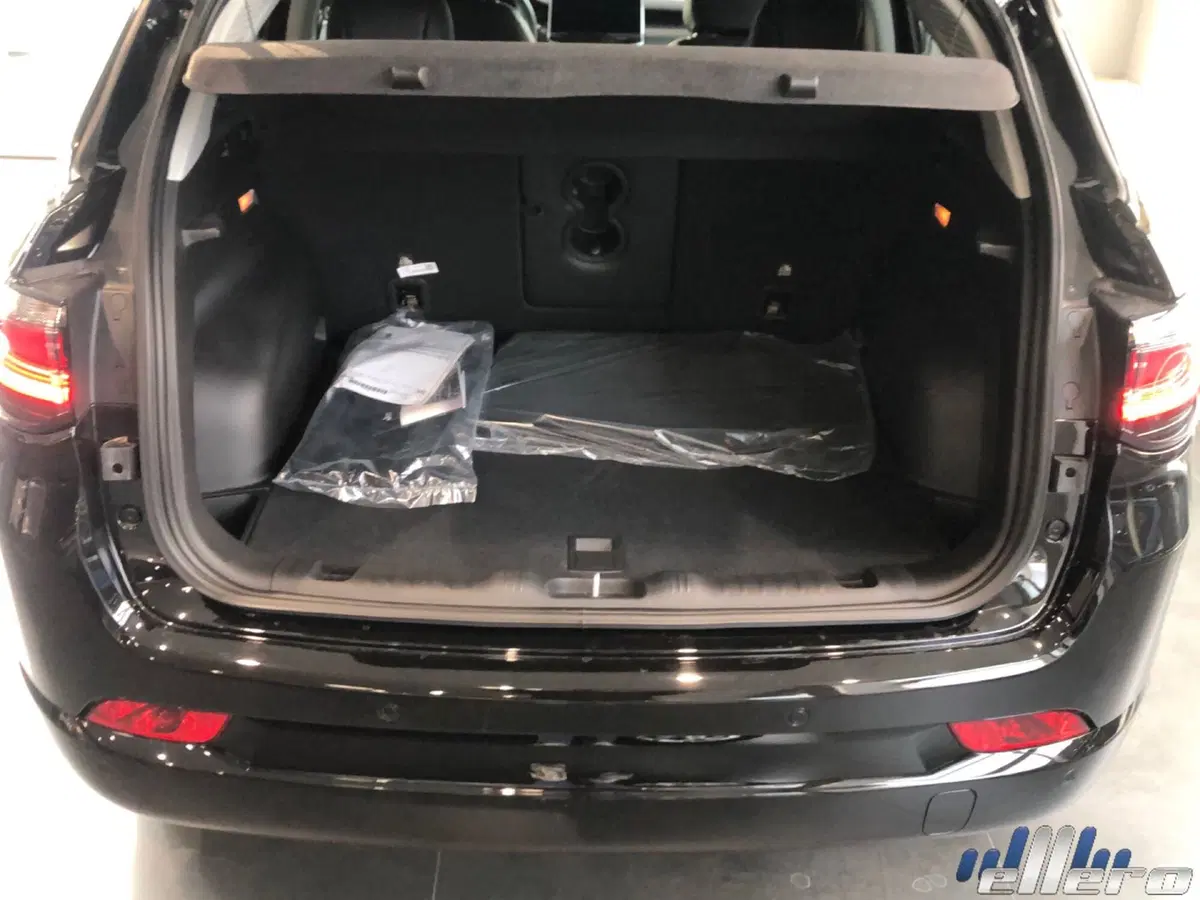 Jeep Compass nuova a Cuneo (9)