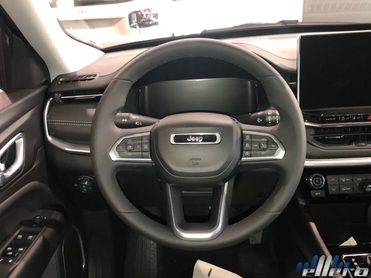 Jeep Compass nuova a Cuneo (13)