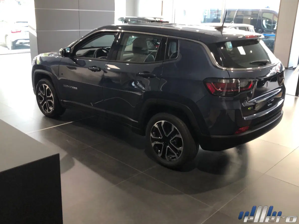 Jeep Compass nuova a Cuneo (5)