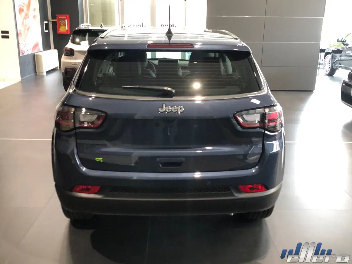 Jeep Compass nuova a Cuneo (6)