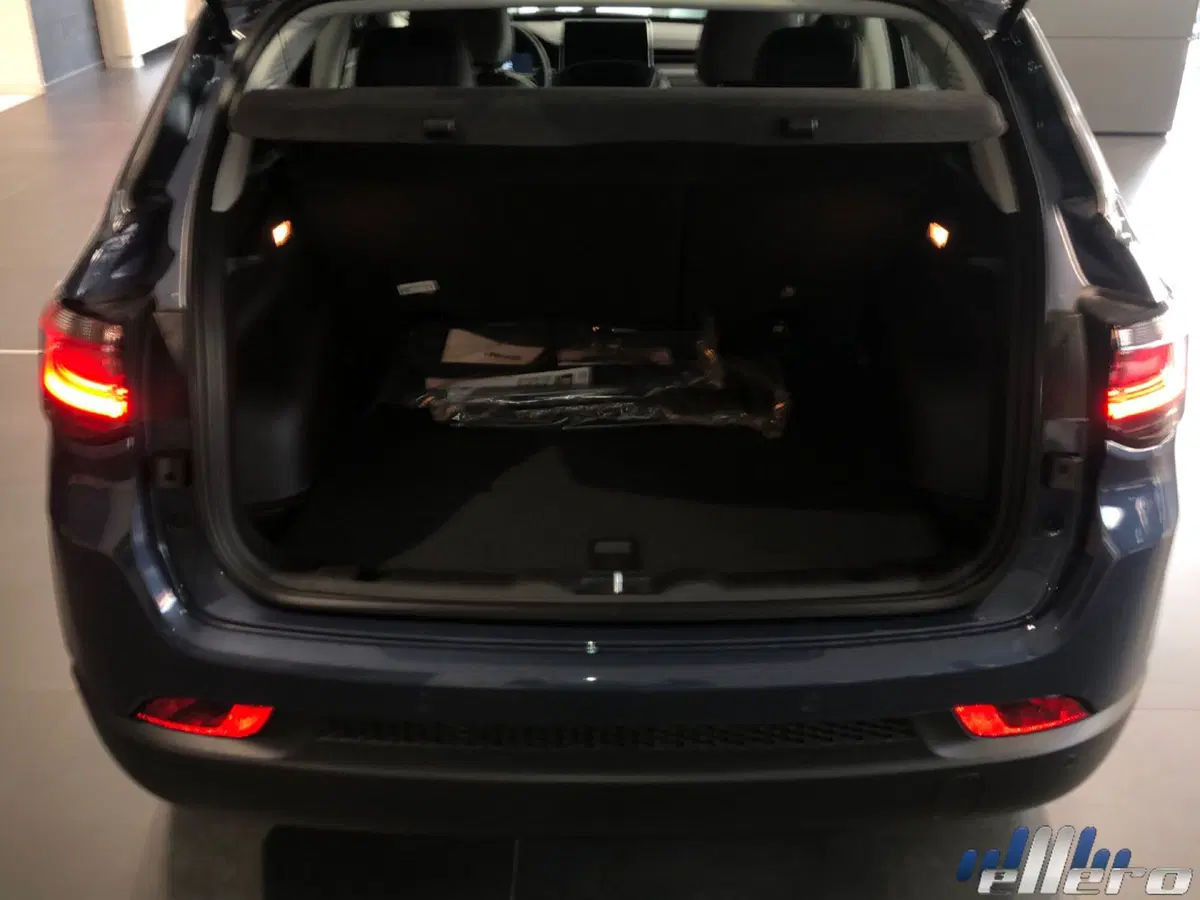Jeep Compass nuova a Cuneo (9)