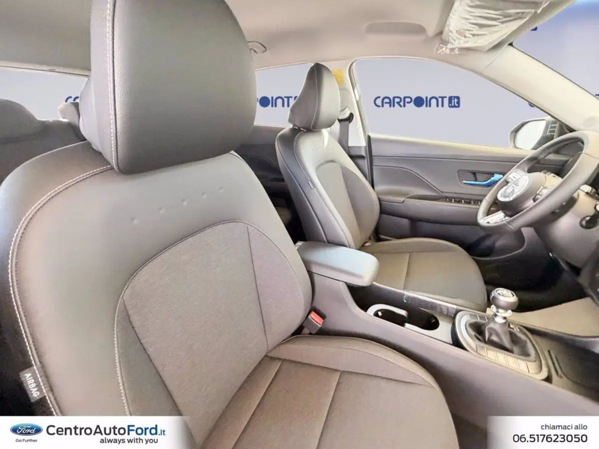 Hyundai Kona nuova a Roma (7)