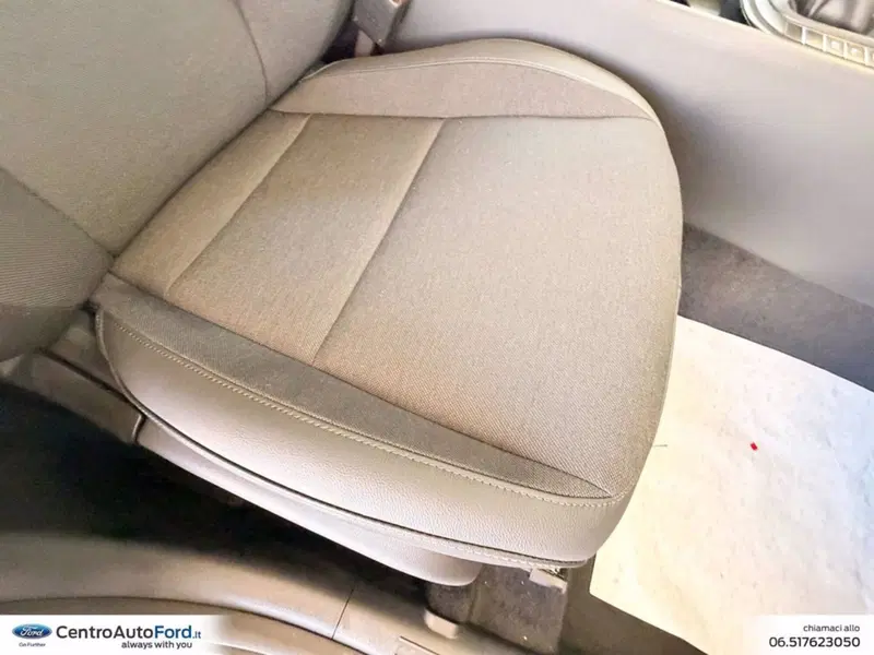 Hyundai Kona nuova a Roma (8)