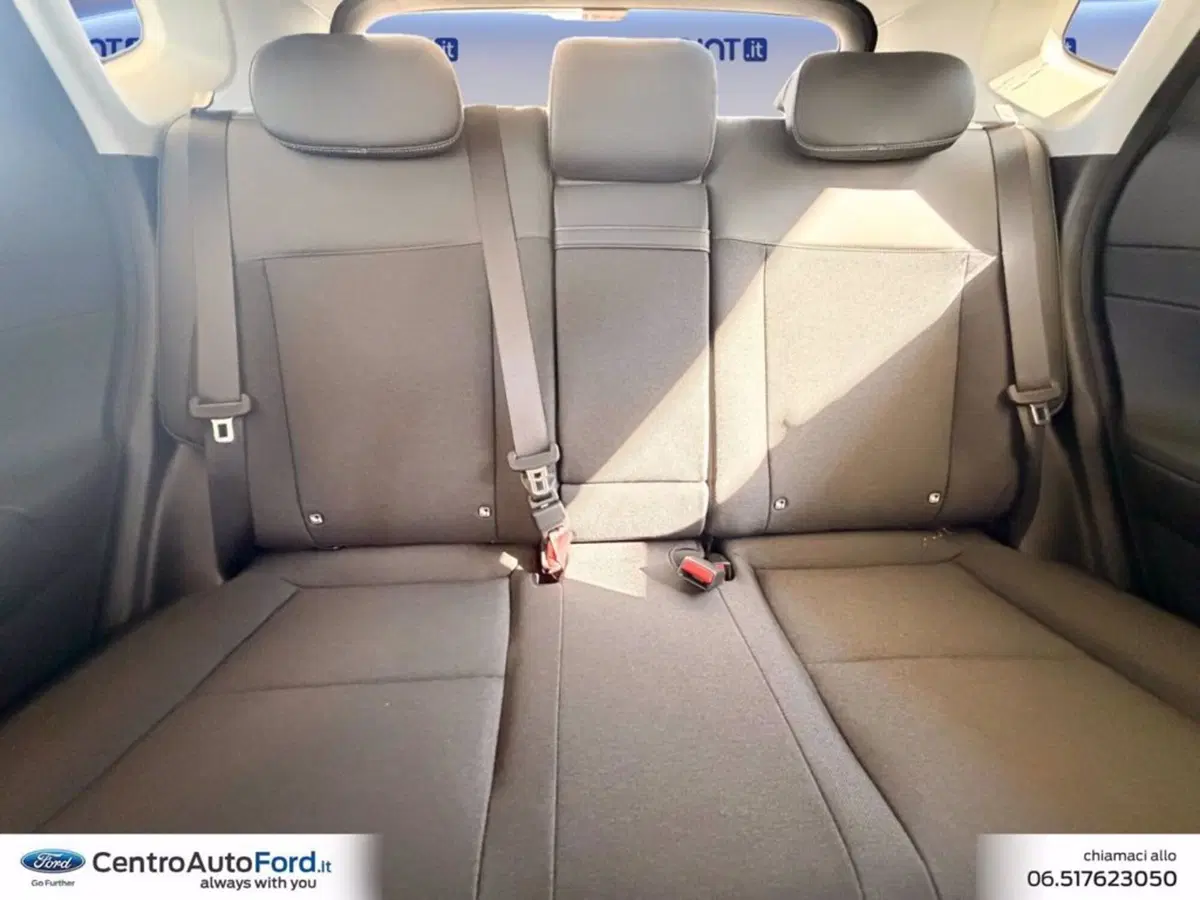 Hyundai Kona nuova a Roma (9)
