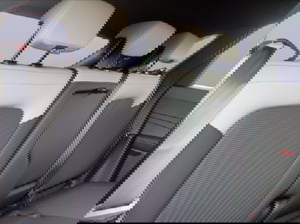 Ford Kuga nuova a Milano (16)