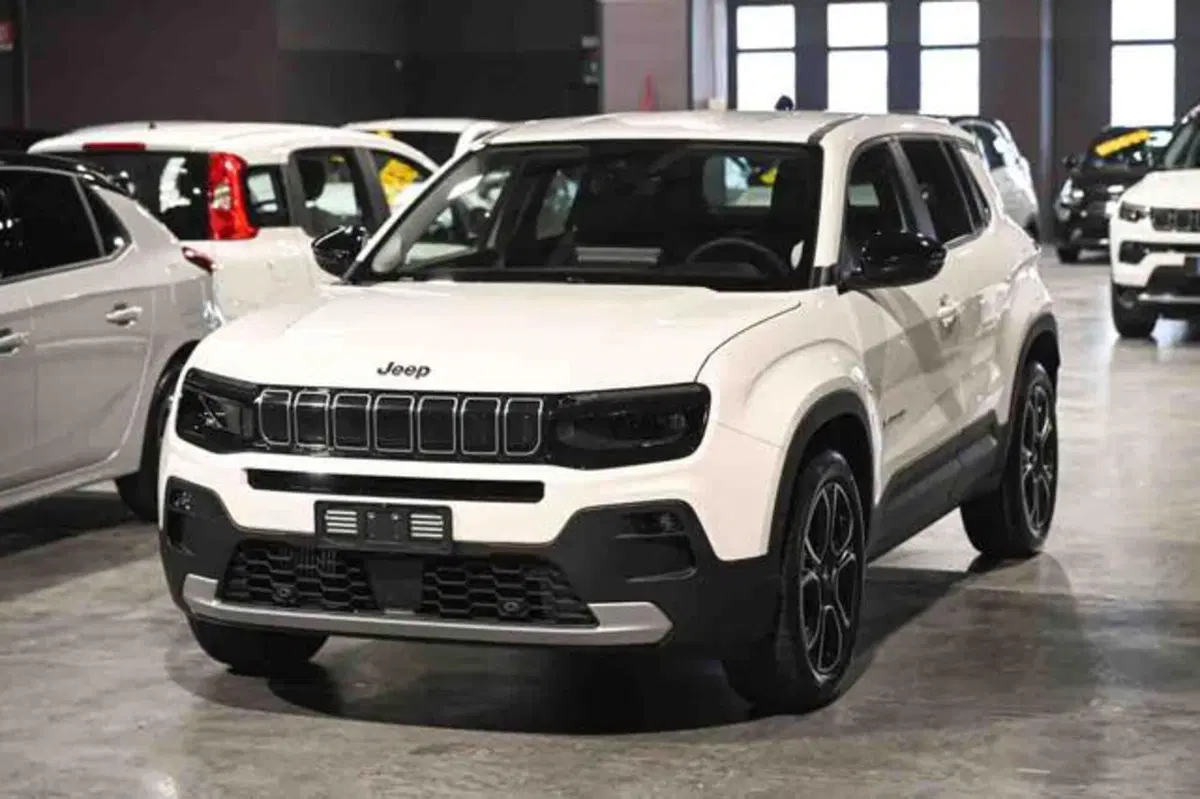 Jeep Avenger nuova a Torino