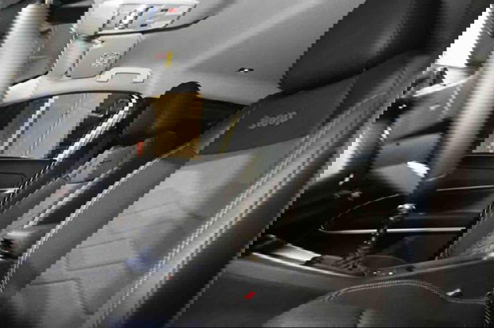 Jeep Avenger nuova a Torino (12)