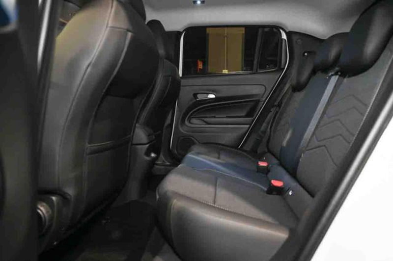 Jeep Avenger nuova a Torino (13)