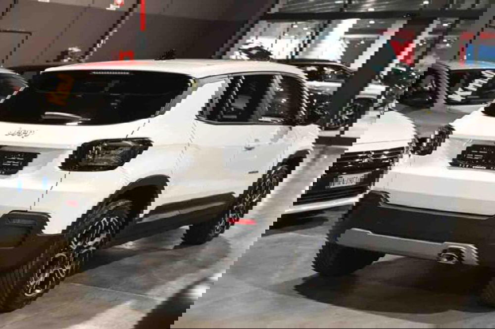 Jeep Avenger nuova a Torino (4)