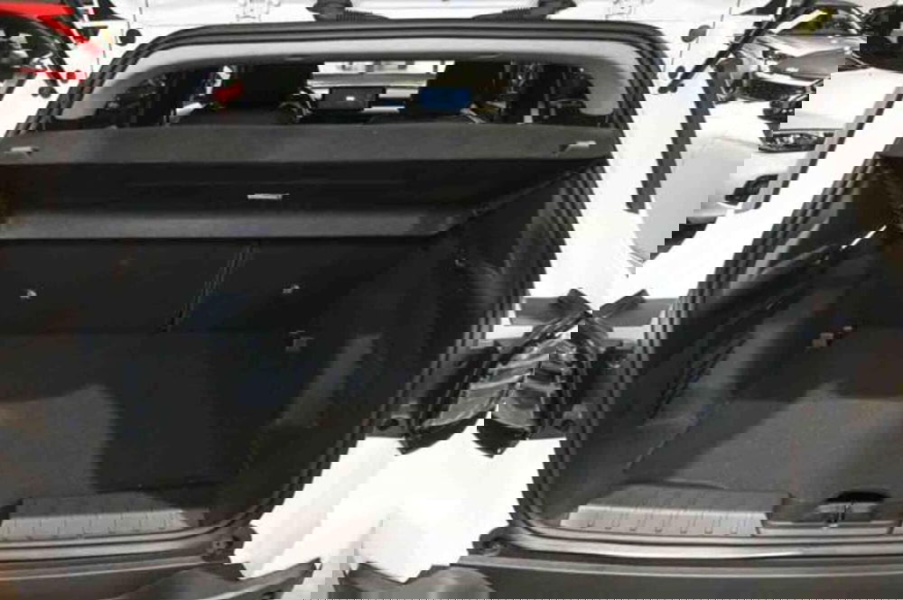 Jeep Avenger nuova a Torino (7)