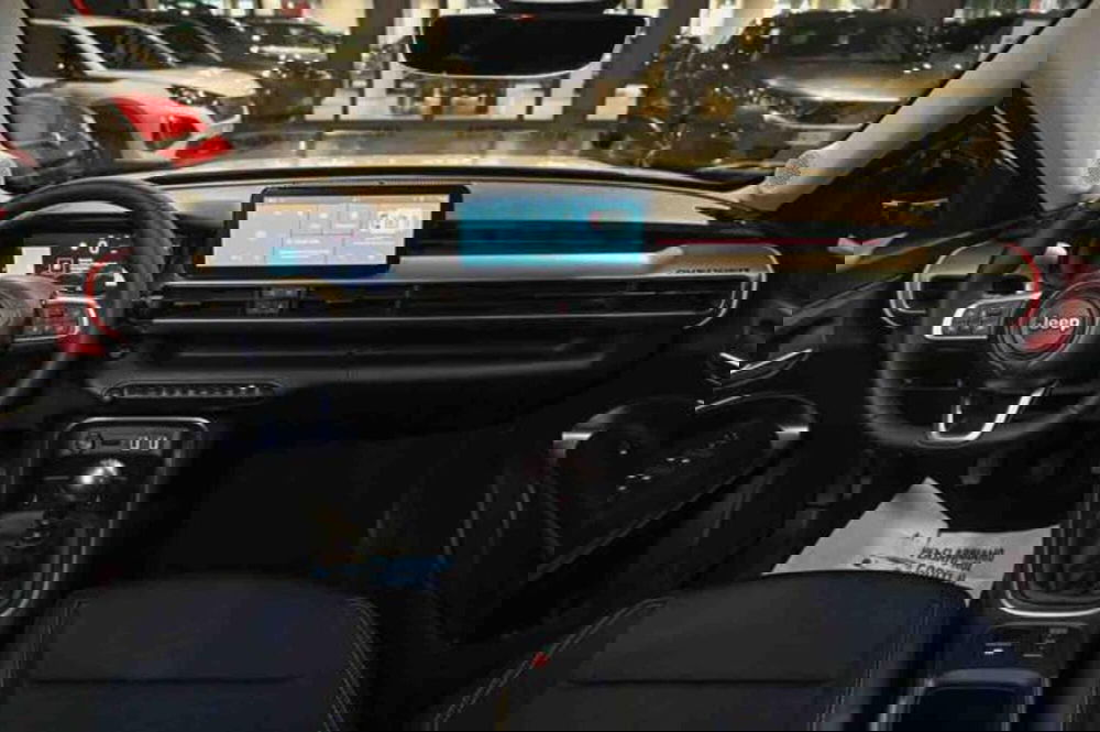 Jeep Avenger nuova a Torino (9)