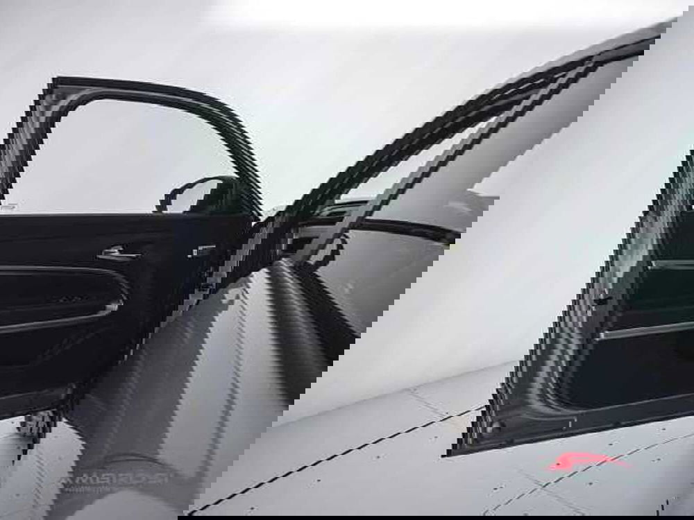 Jeep Avenger usata a Viterbo (20)