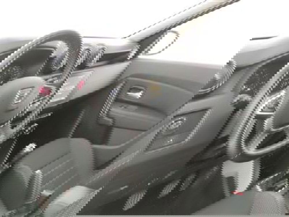 Dacia Duster usata a Bari (14)