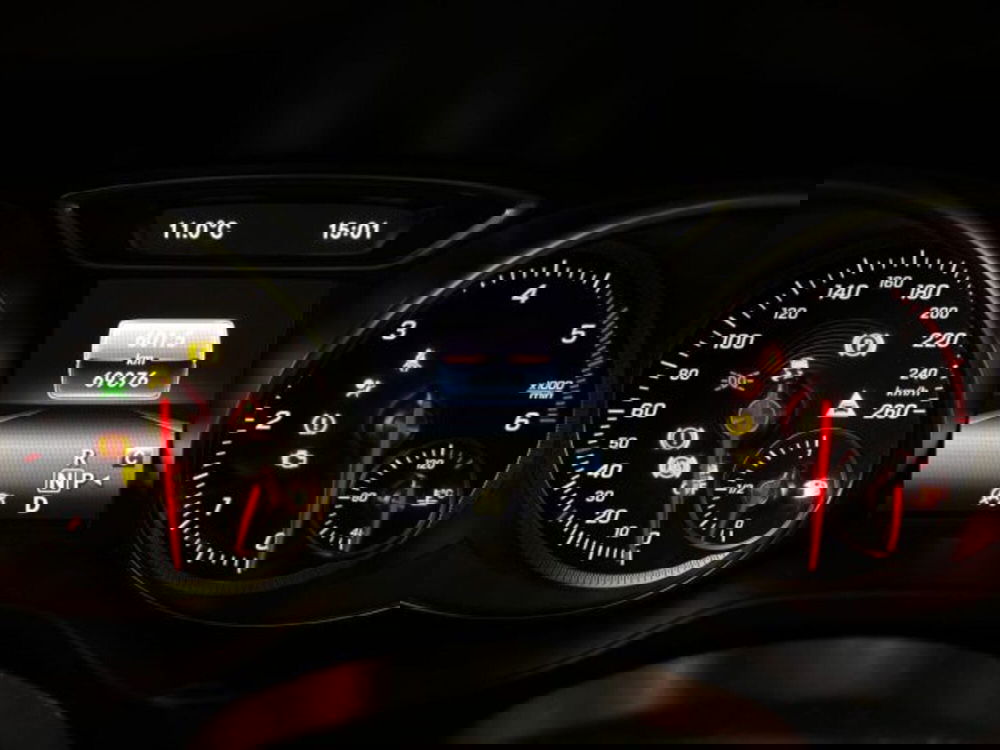 Mercedes-Benz CLA Shooting Brake usata a Bologna (13)