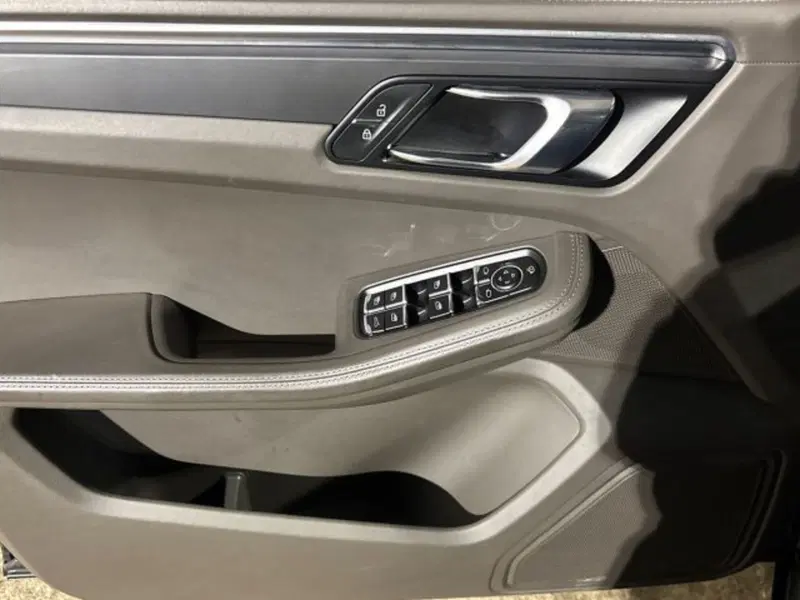 Porsche Macan usata a Bologna (10)