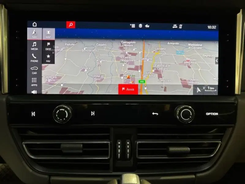 Porsche Macan usata a Bologna (17)