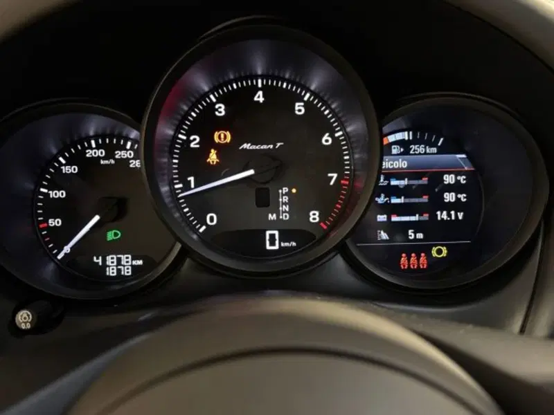 Porsche Macan usata a Bologna (18)
