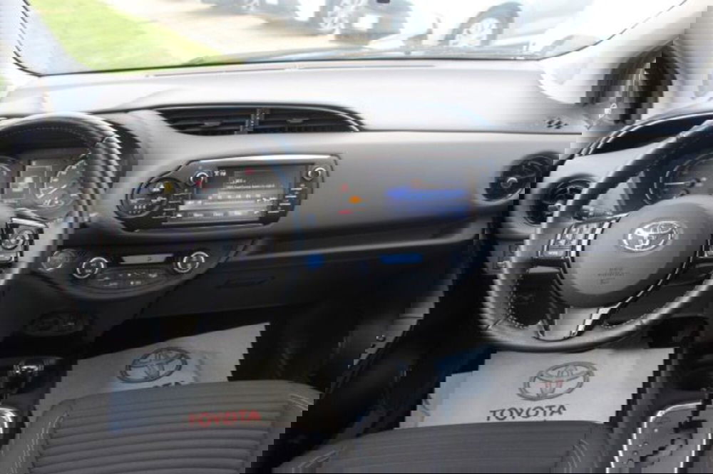 Toyota Yaris Cross usata a Roma (9)