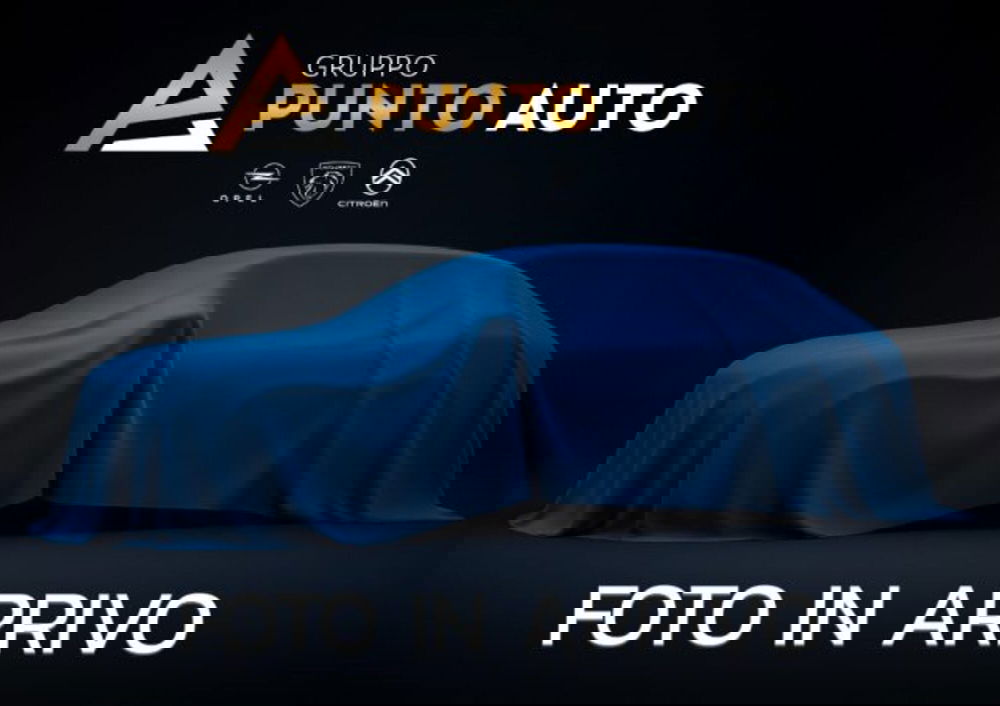 Opel Corsa nuova a Ancona