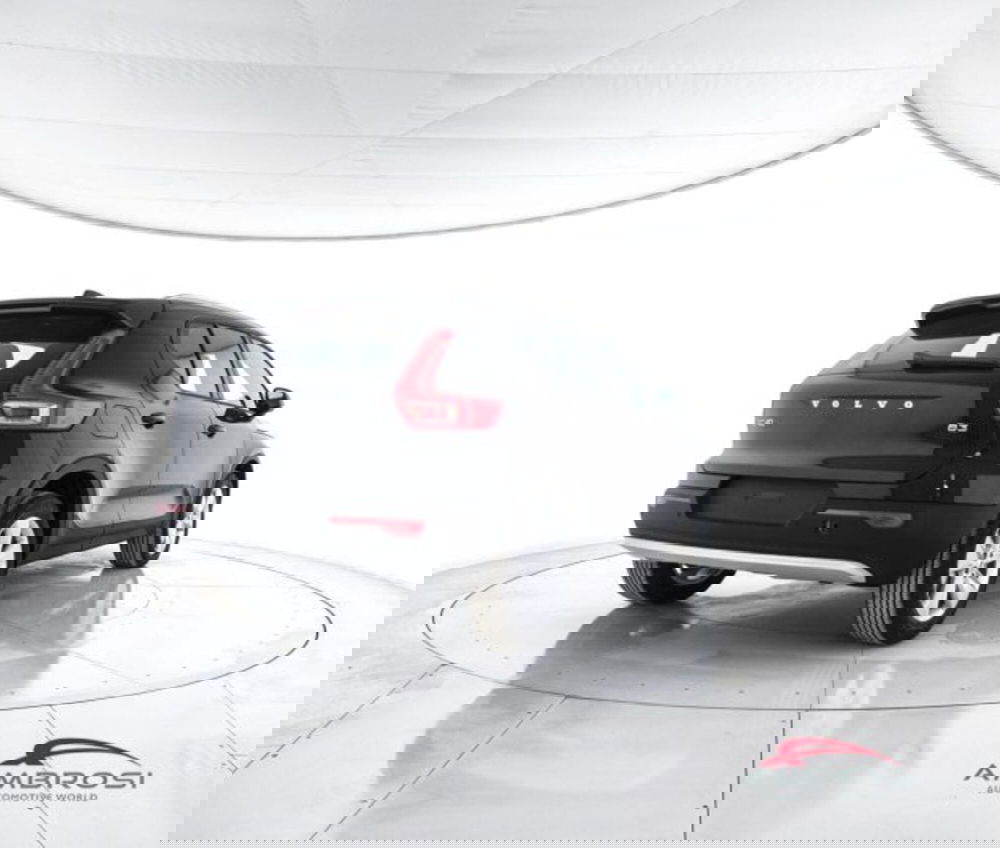 Volvo XC40 nuova a Perugia (3)